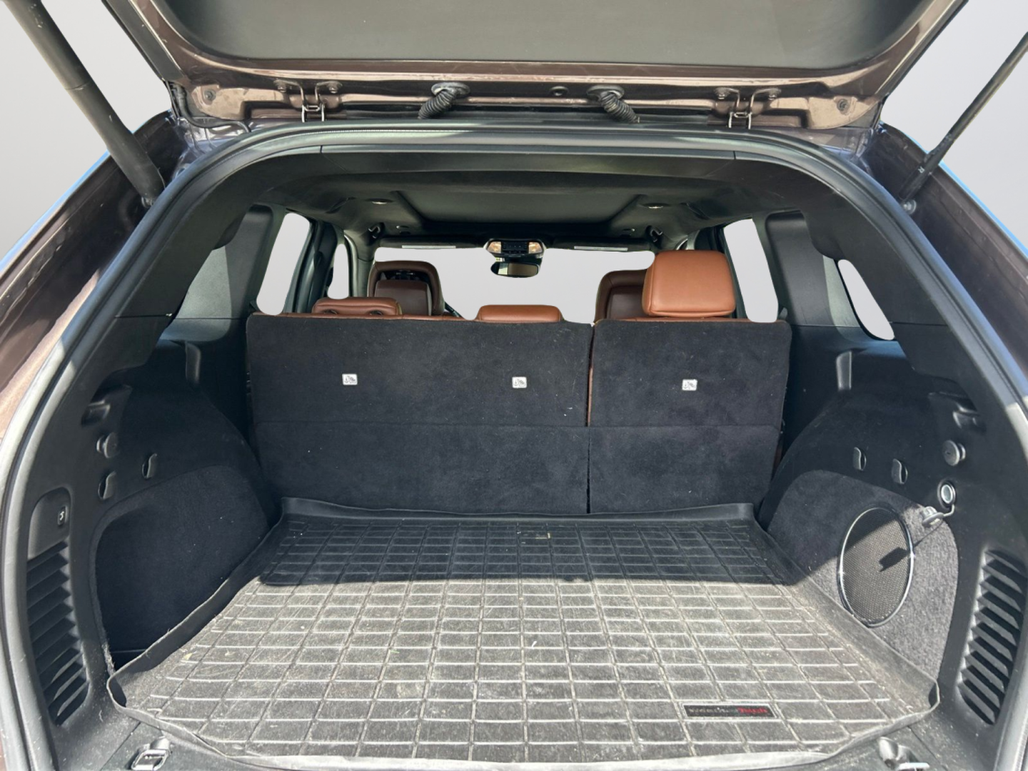 Certified Used 2018 Brown Jeep Summit image 38