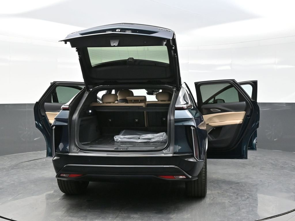 2025 Cadillac LYRIQ Luxury 3 - Photo 38
