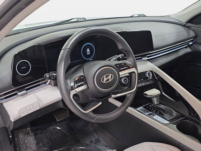 Used 2024 White Hyundai Limited image 16