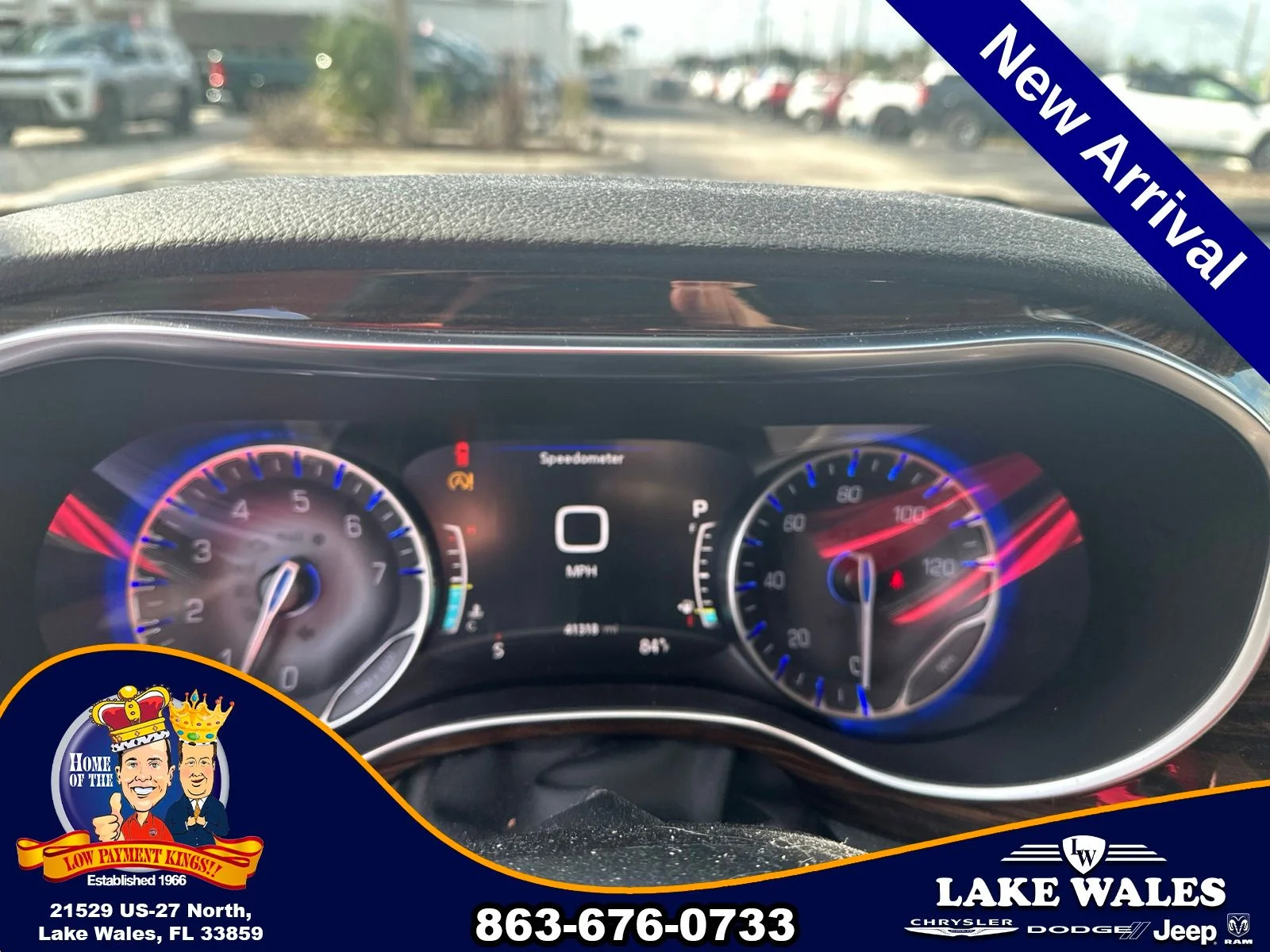 Used 2022 Blue Chrysler Limited image 17