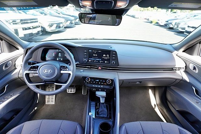 Used 2026 Gray Hyundai SEL Sport image 16