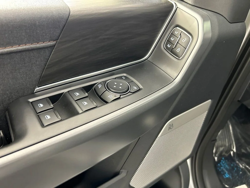 New 2026 Iconic Silver Metallic Ford Lariat image 13