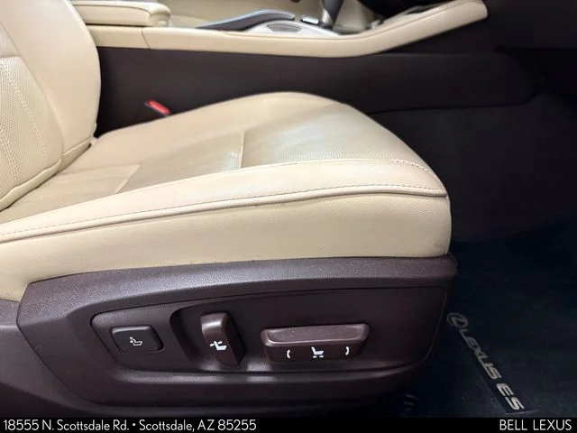 Used 2017 White Lexus 350 image 27