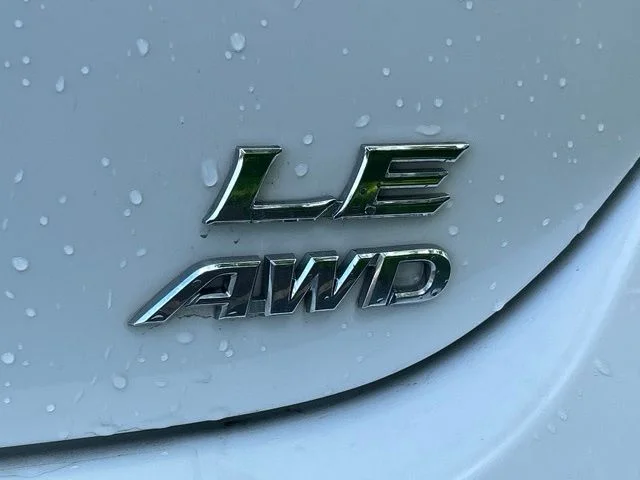 Used 2023 White Toyota LE image 12