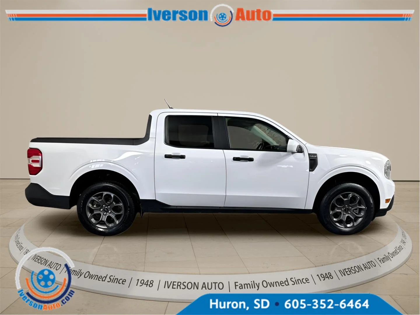 Used 2023 Oxford White Ford XLT image 13