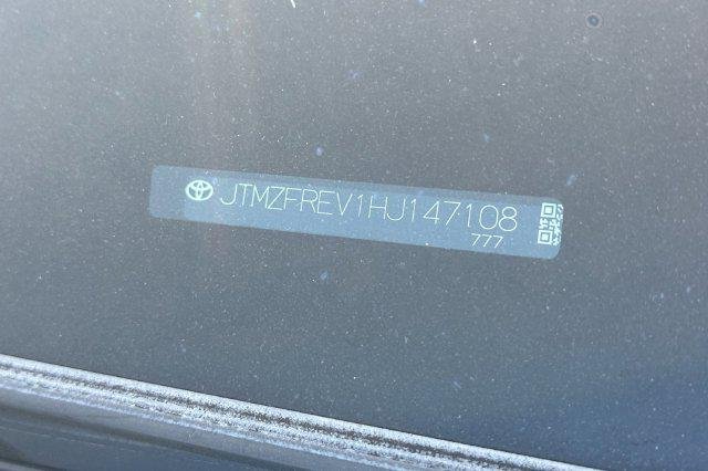 Certified Used 2017 SUPER WHITE Toyota  image 3
