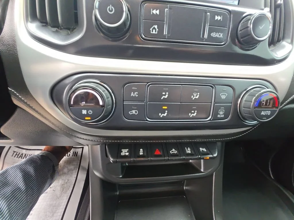 Used 2021 ONYX BLACK GMC 4WD Elevation image 23