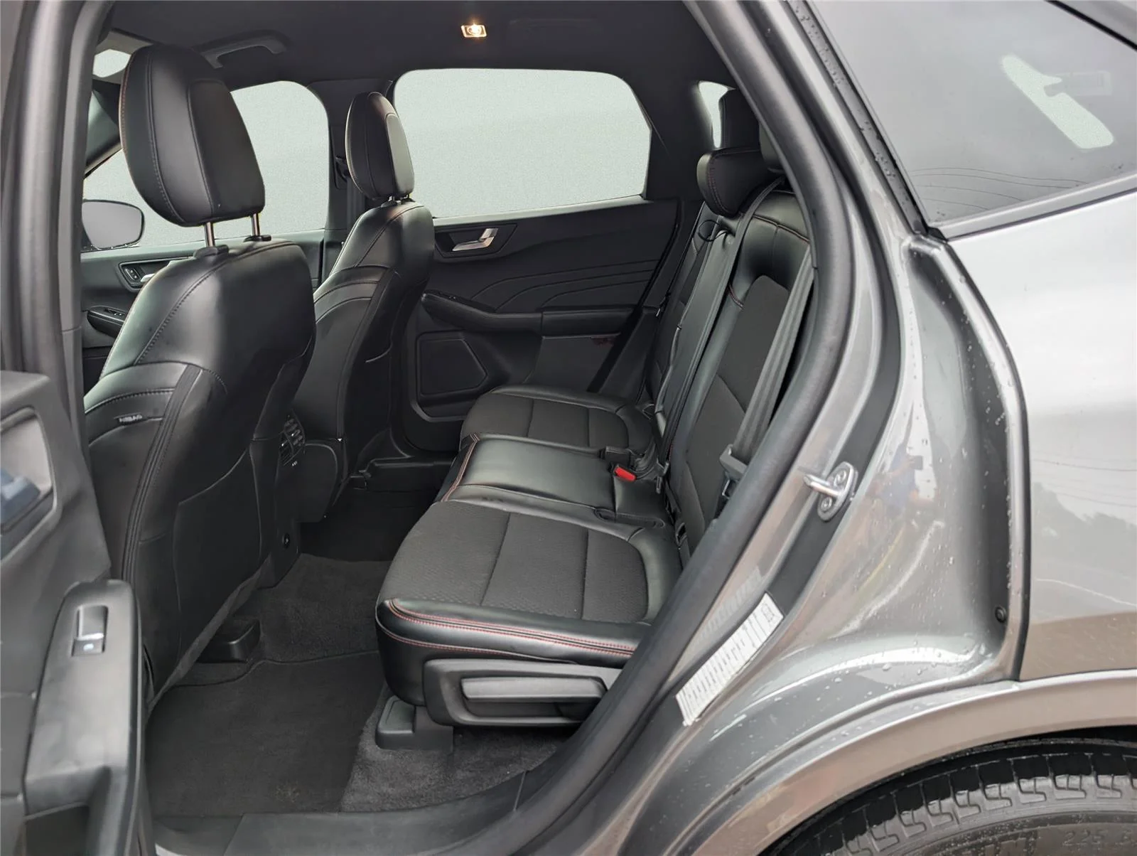 Used 2024 Carbonized Gray Ford ST-Line image 31