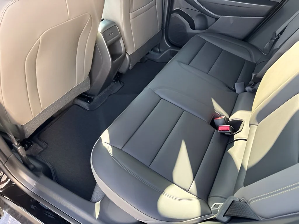 New 2026 Mosaic Black Metallic Chevrolet ACTIV image 19