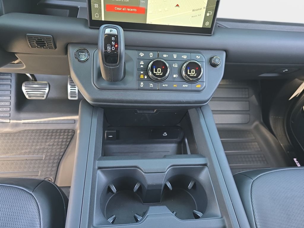 Used 2025 Brown Land Rover OCTA image 25