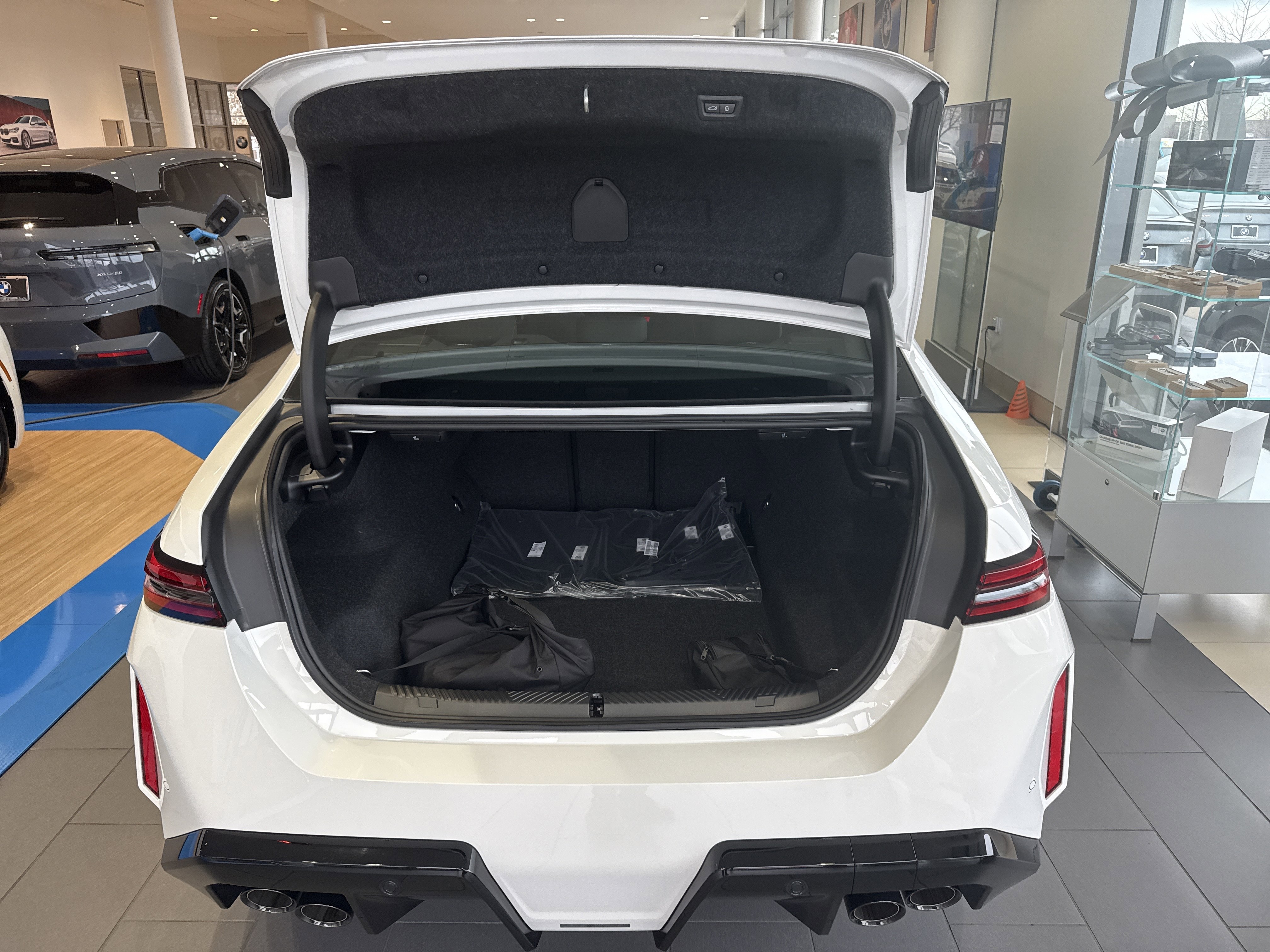 New 2026 0300 Alpine White BMW  image 25