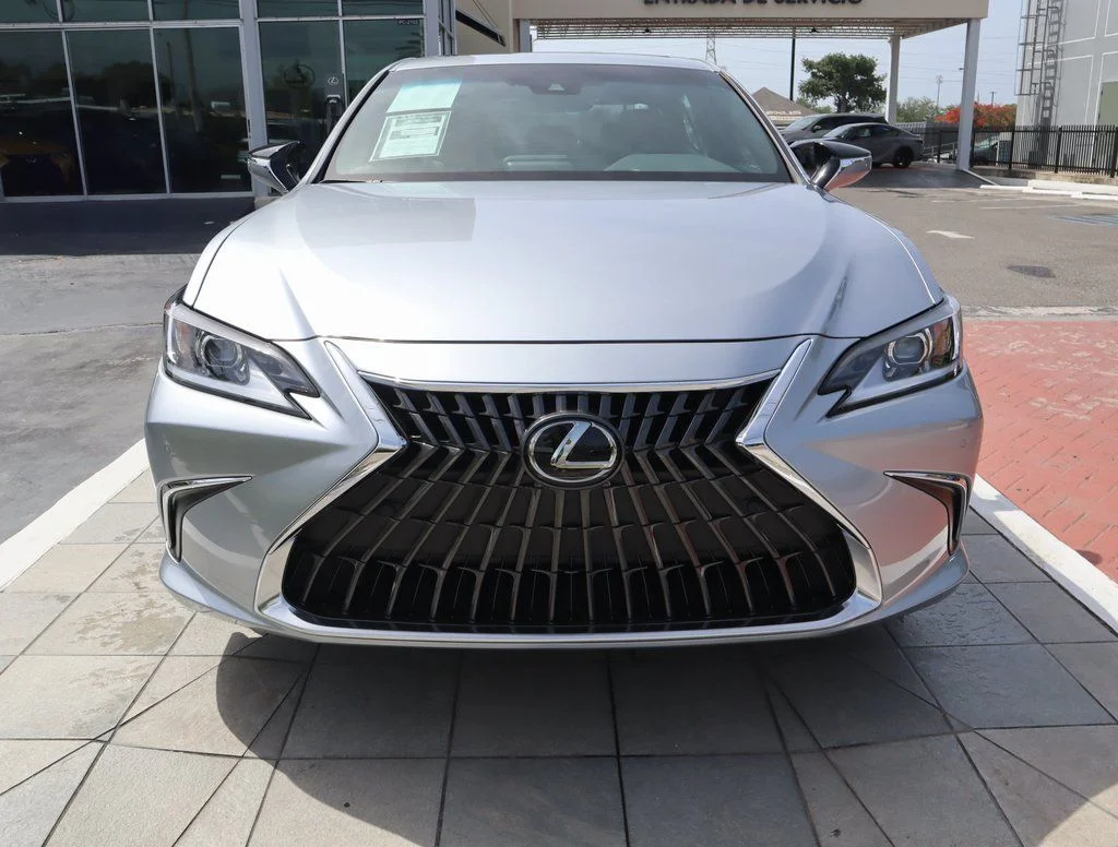 Used 2025 Silver Lexus 350 image 2