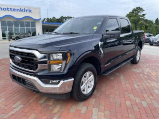Used 2023 Blue Ford XLT image 1