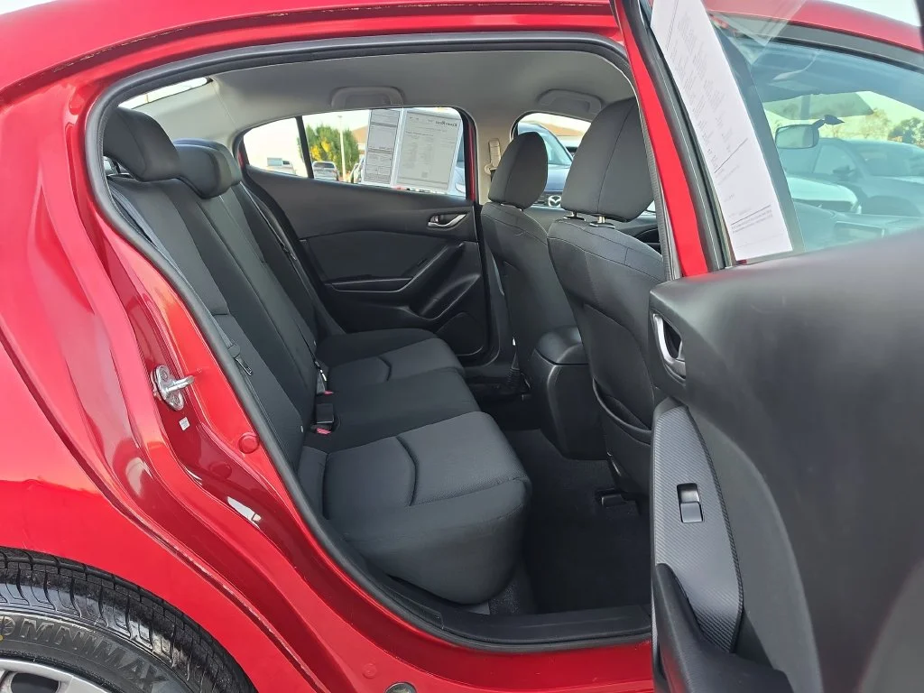 Used 2014 Red Mazda i Sport image 11