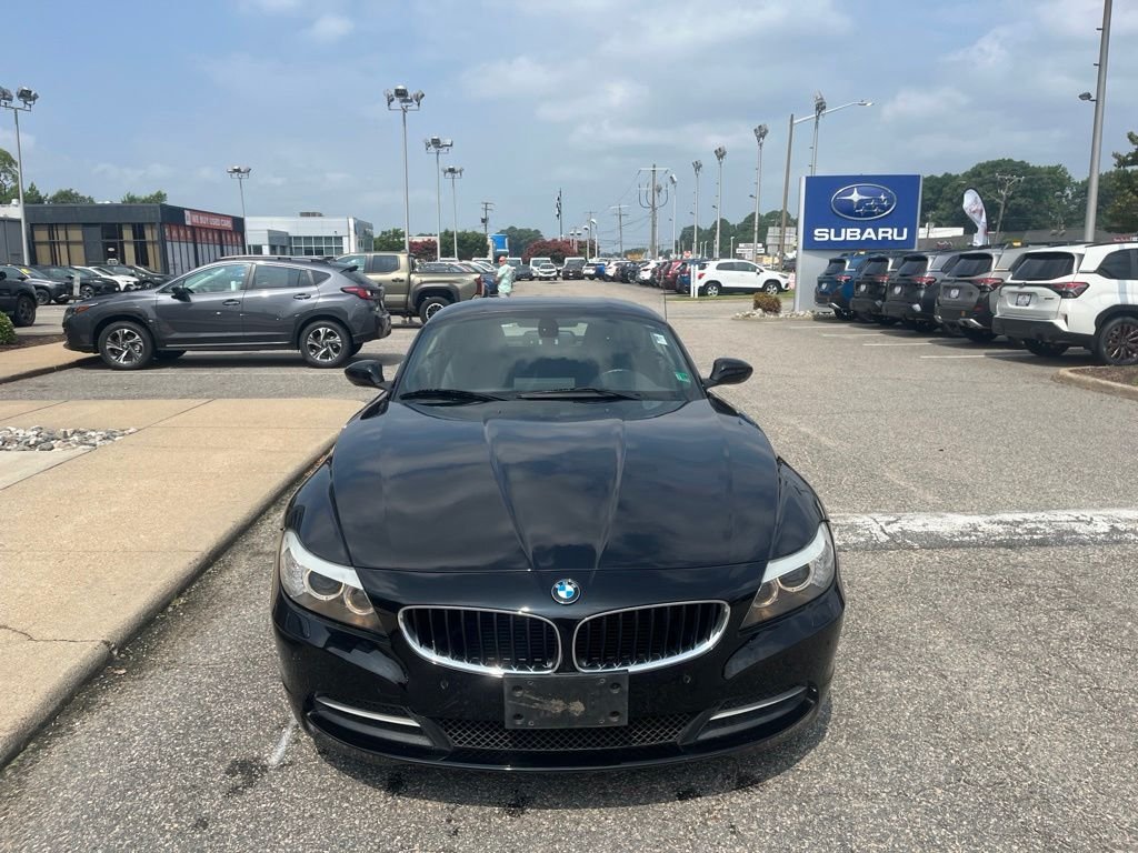 Used 2009 Black BMW sDrive30i image 8