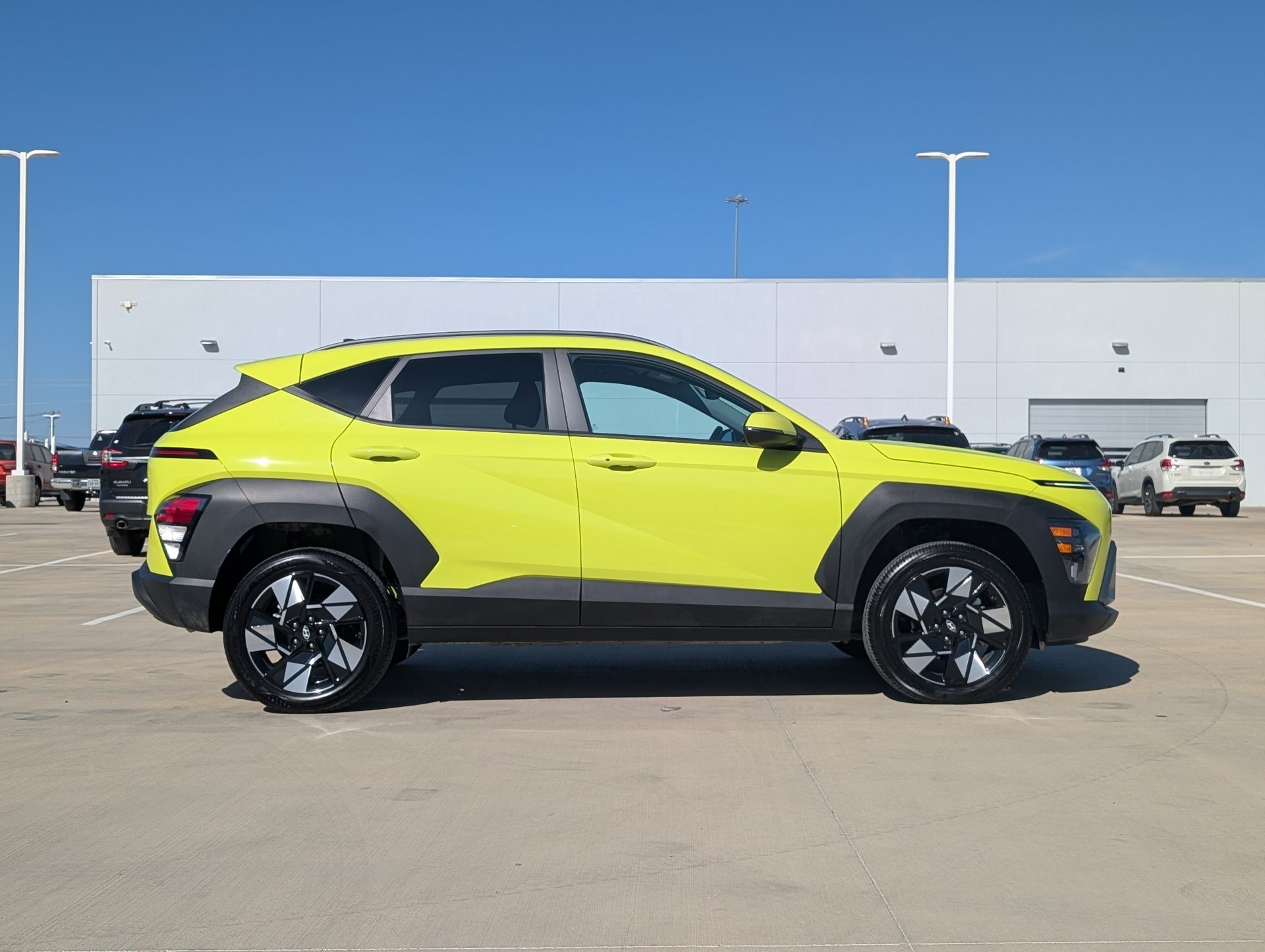 2025 Hyundai Kona SEL - Photo 6