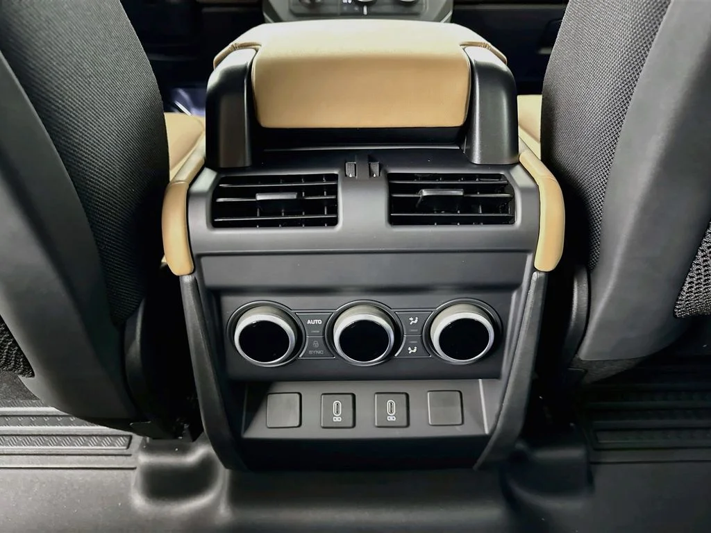 New 2026 Borasco Grey Land Rover X image 27
