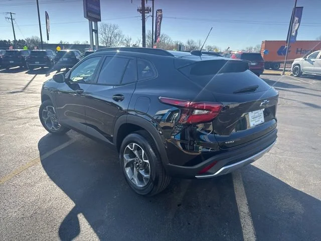 New 2026 Mosaic Black Metallic Chevrolet LT image 5
