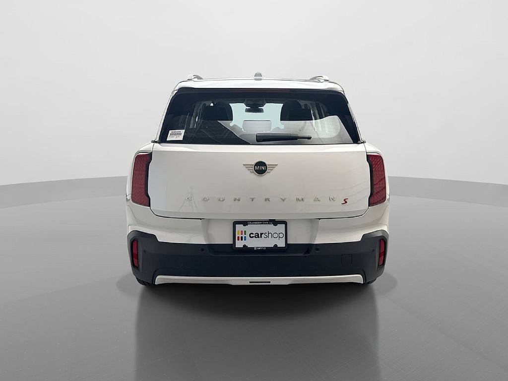Used 2025 White Metallic MINI Signature Plus image 4