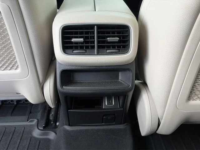 Used 2022 White Mercedes-Benz GLE 350 image 13
