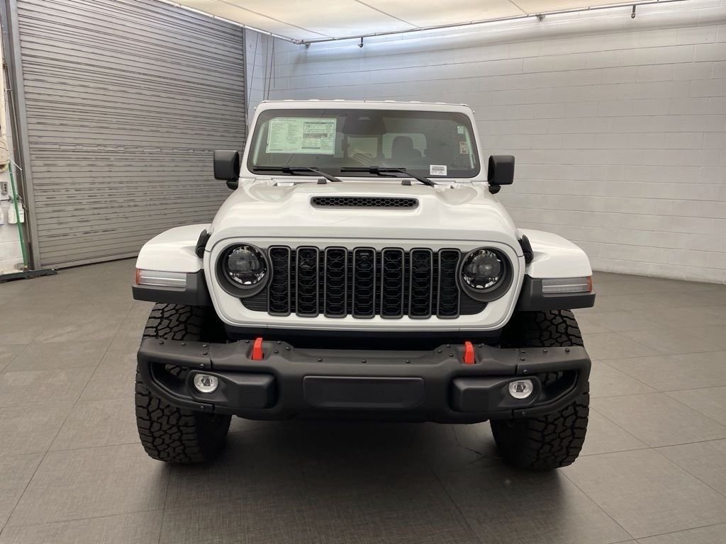 New 2026 Bright White Clear-Coat Exterior Paint Jeep Mojave X image 6