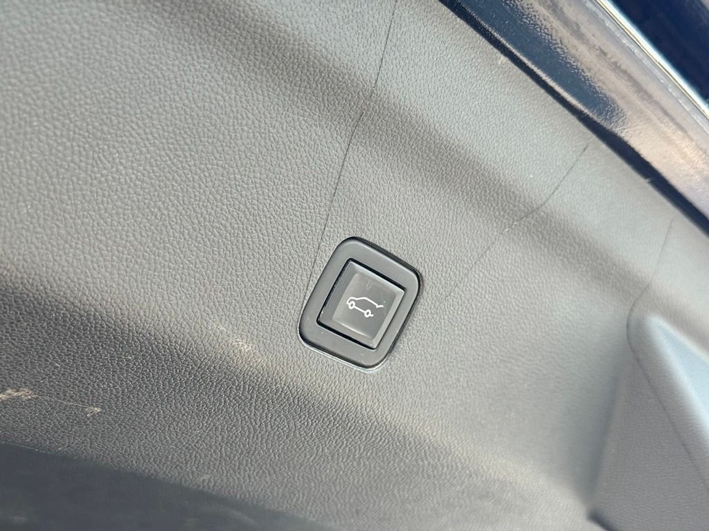 Used 2022 Black Chevrolet LT image 12