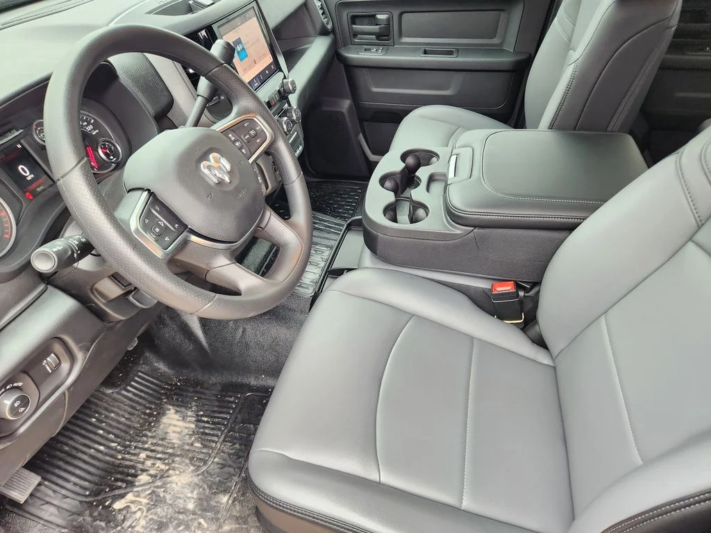 New 2026 Bright White Clearcoat RAM Tradesman image 9