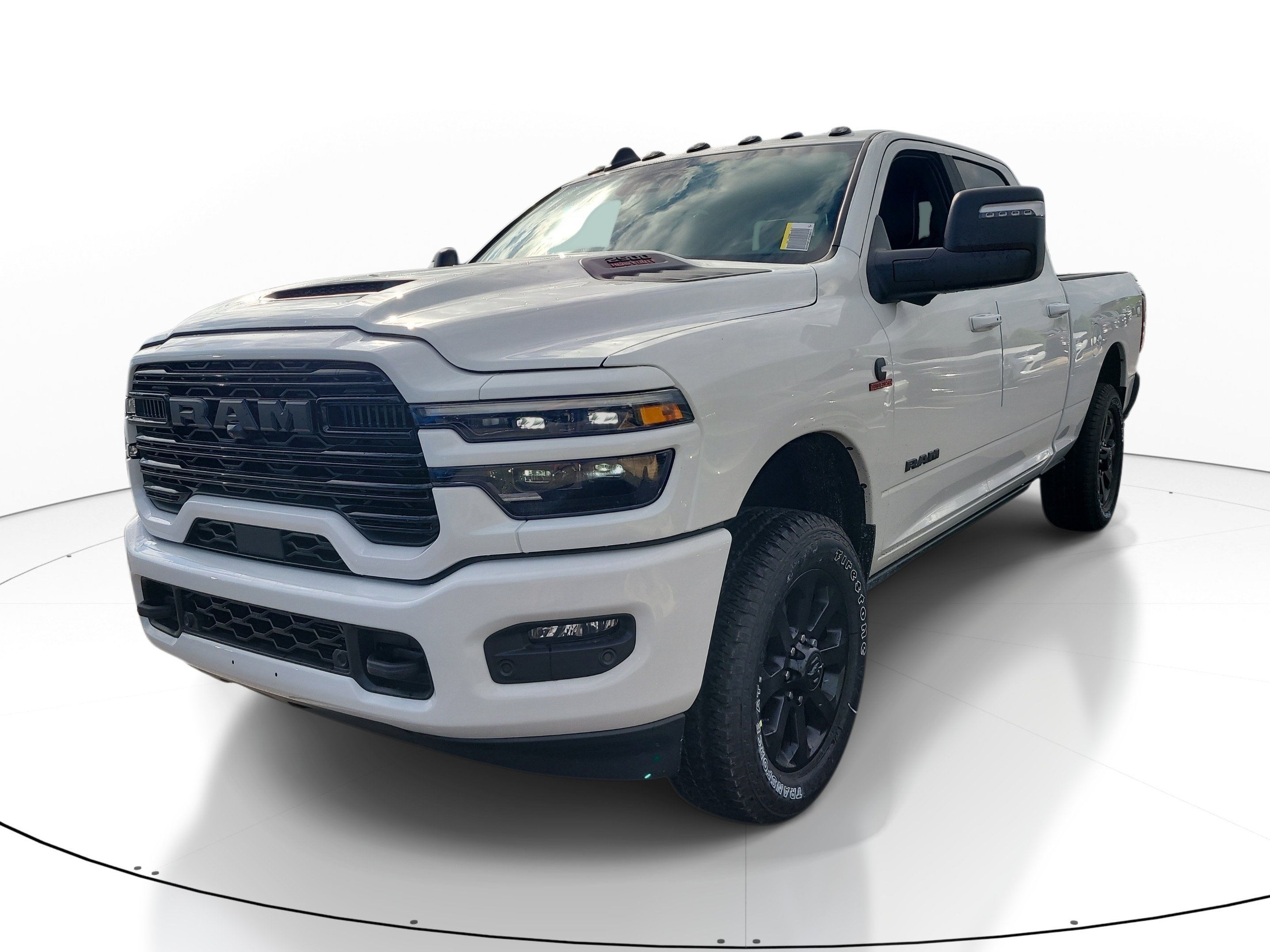 New 2026 Bright White Clear-Coat Exterior Paint RAM Laramie image 4