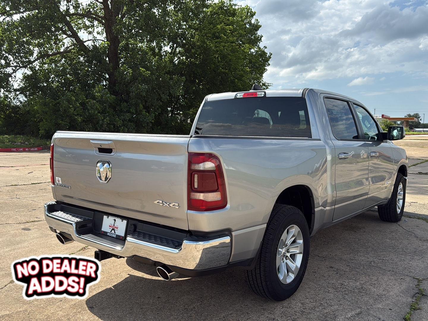 Used 2023 Billet Silver Metallic Clearcoat Ram Laramie image 7