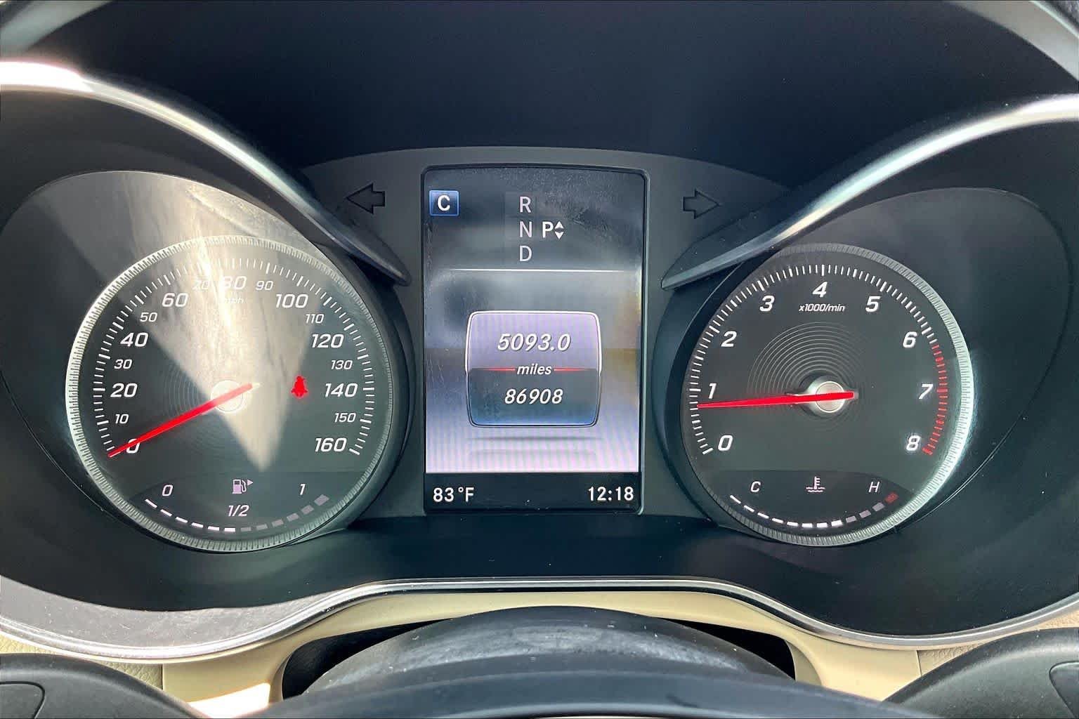 Used 2018 Polar White Mercedes-Benz GLC 300 image 25