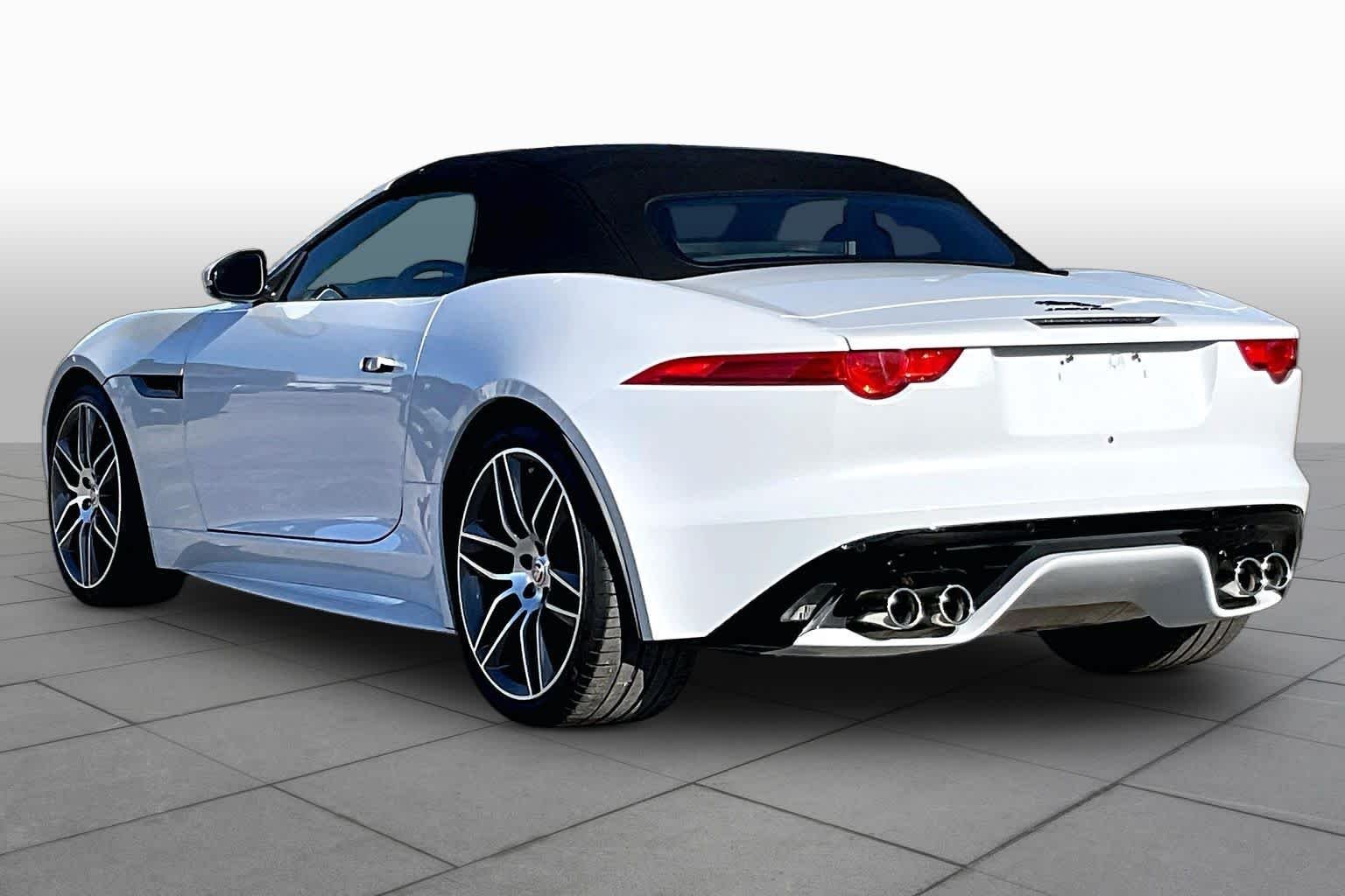 Used 2016  Jaguar R image 10