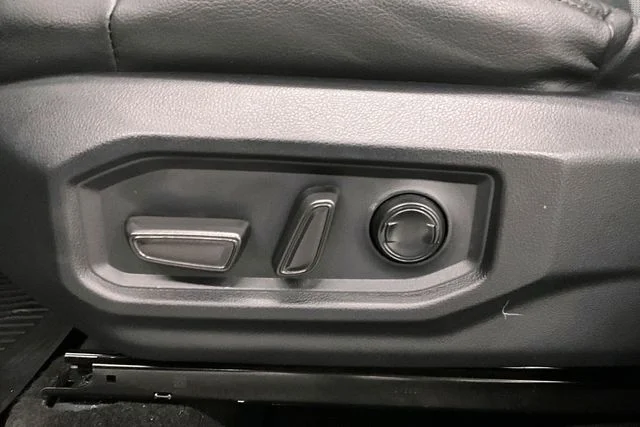 2023 Toyota Tundra Limited - Photo 40
