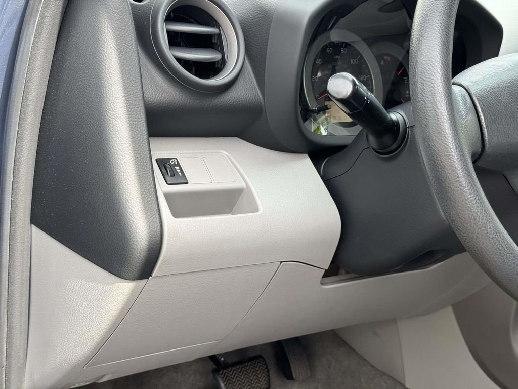Used 2008 Blue Toyota Base image 8
