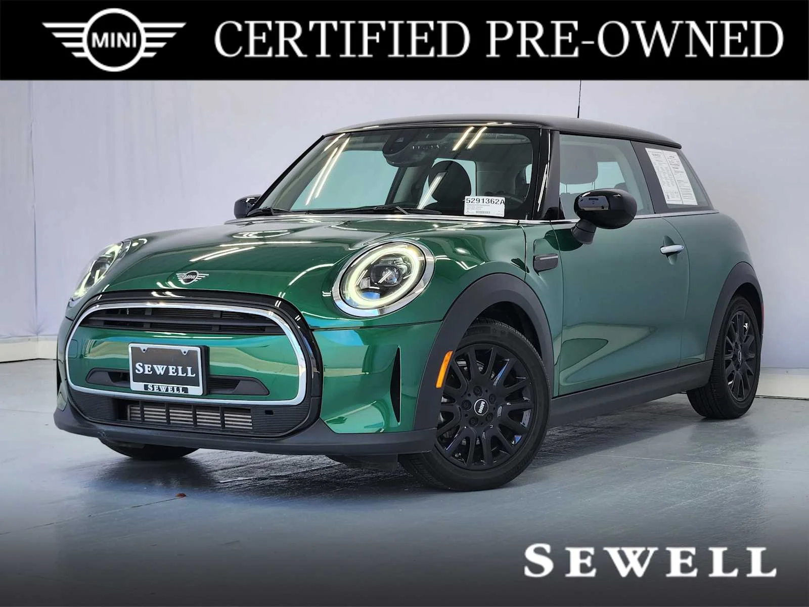 2024 MINI Hardtop Cooper's photo