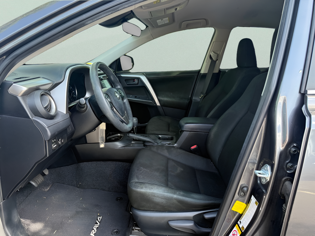 Used 2018 Gray Toyota LE image 9