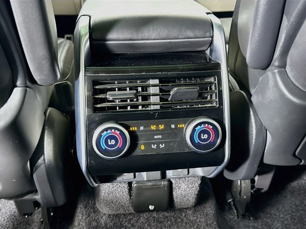 Used 2023 Blue Land Rover Autobiography image 27