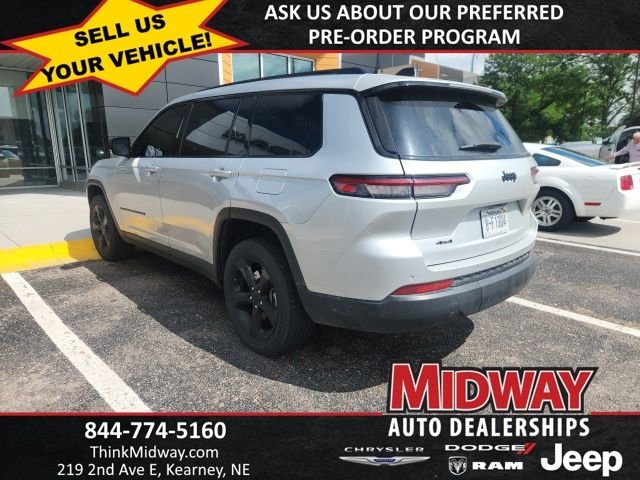 Certified Used 2023 Silver Jeep Altitude image 3