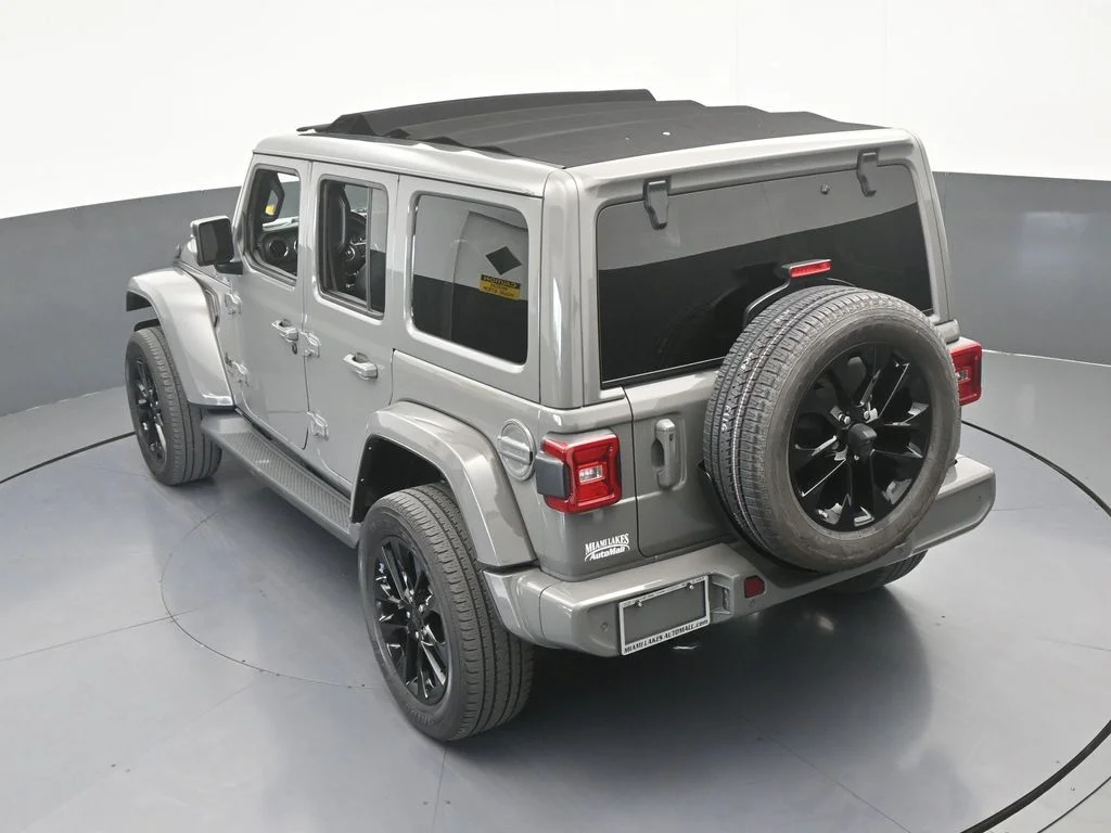 Used 2022 Sting-Gray Clearcoat Jeep Unlimited Sahara High Altitude image 54