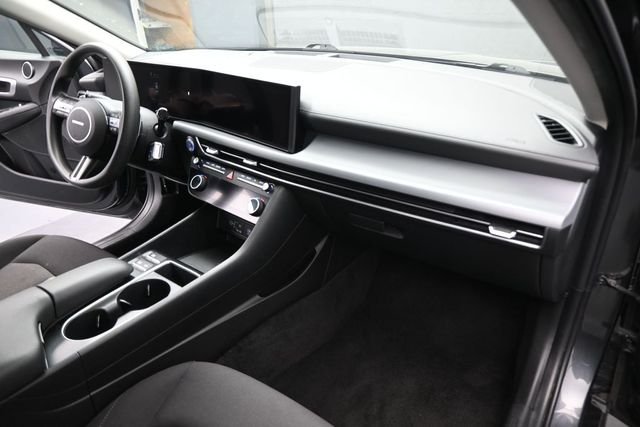 Used 2024 Gray Hyundai SEL image 12