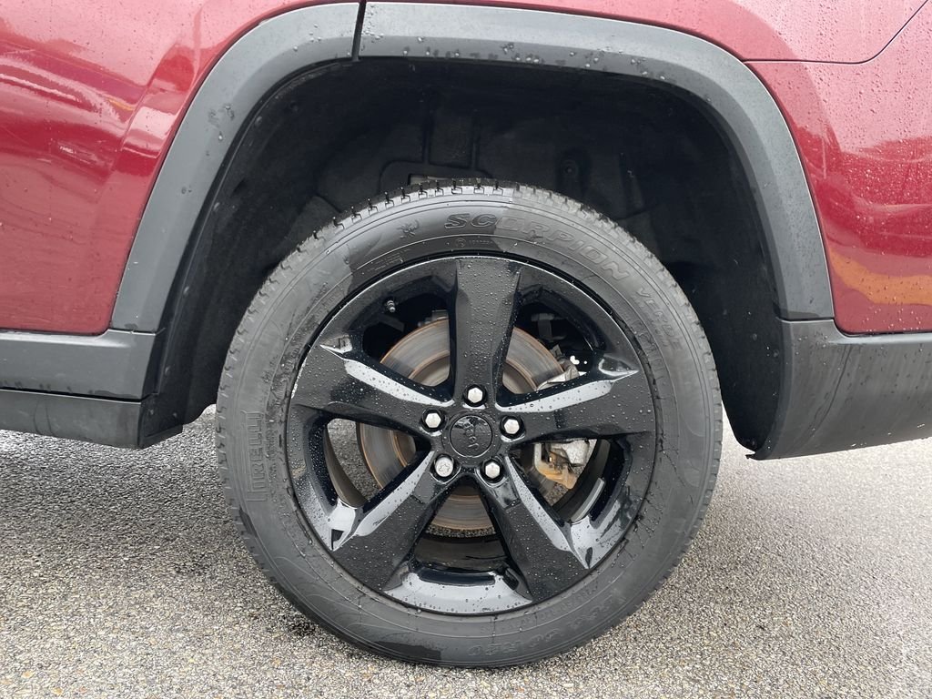 Used 2024 Red Jeep Limited image 10