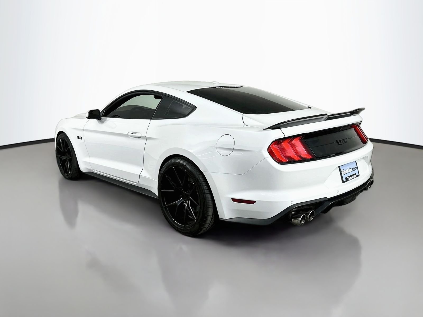 Used 2019 Oxford White Ford GT image 6