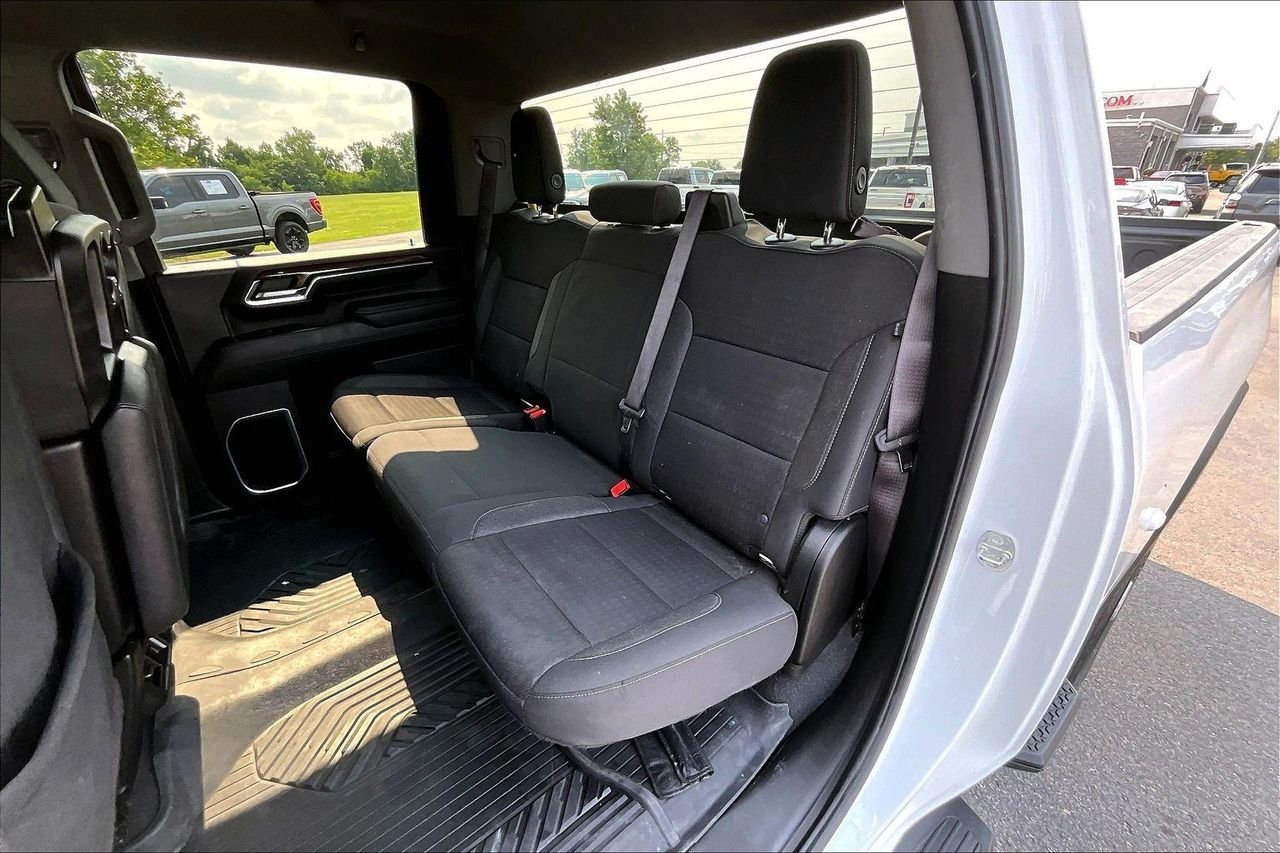 Used 2024 Summit White Chevrolet 4WD Crew Cab Standard Bed LT image 25
