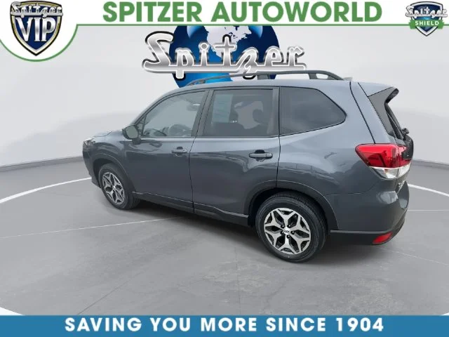 Used 2023 Gray Subaru Premium image 10