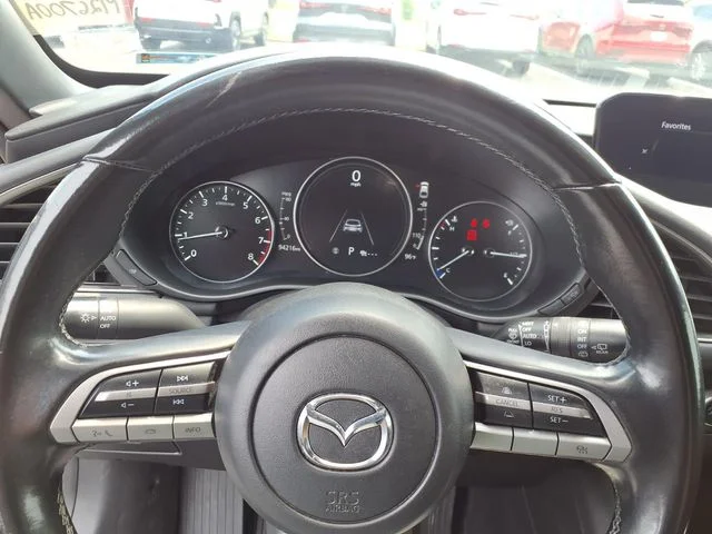 Used 2022 White Mazda Select image 11