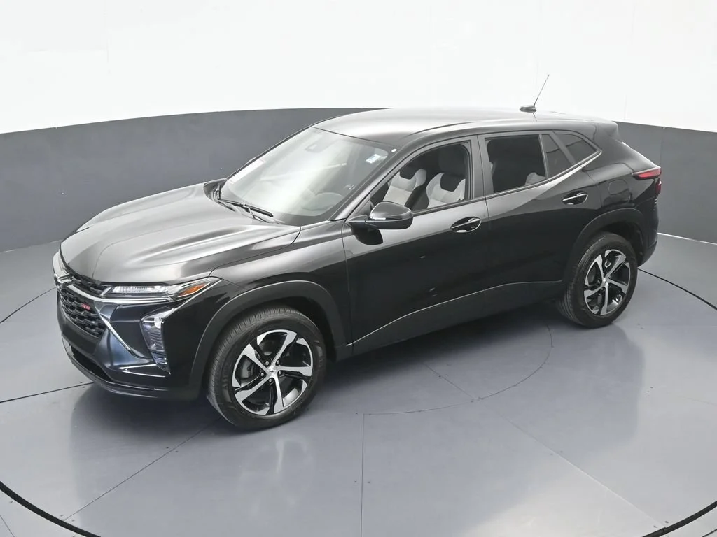 Used 2025 Mosaic Black Metallic Chevrolet 1RS image 42