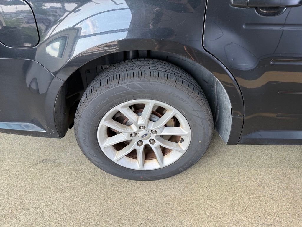 Used 2014 Black Ford SE image 7