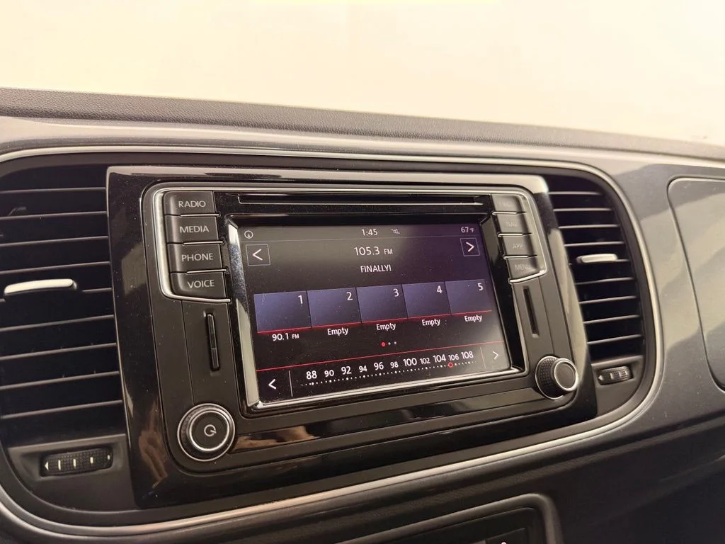 Used 2019 Gray Volkswagen 2.0T SE image 28