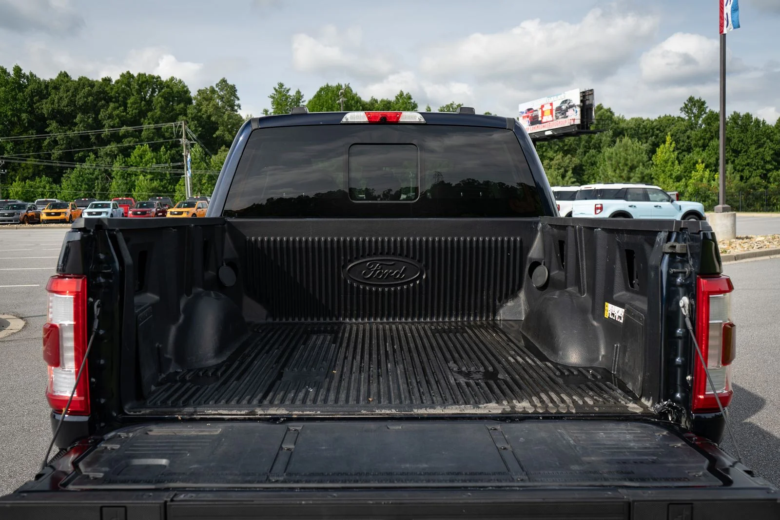 Used 2023 Blue Ford Limited image 9
