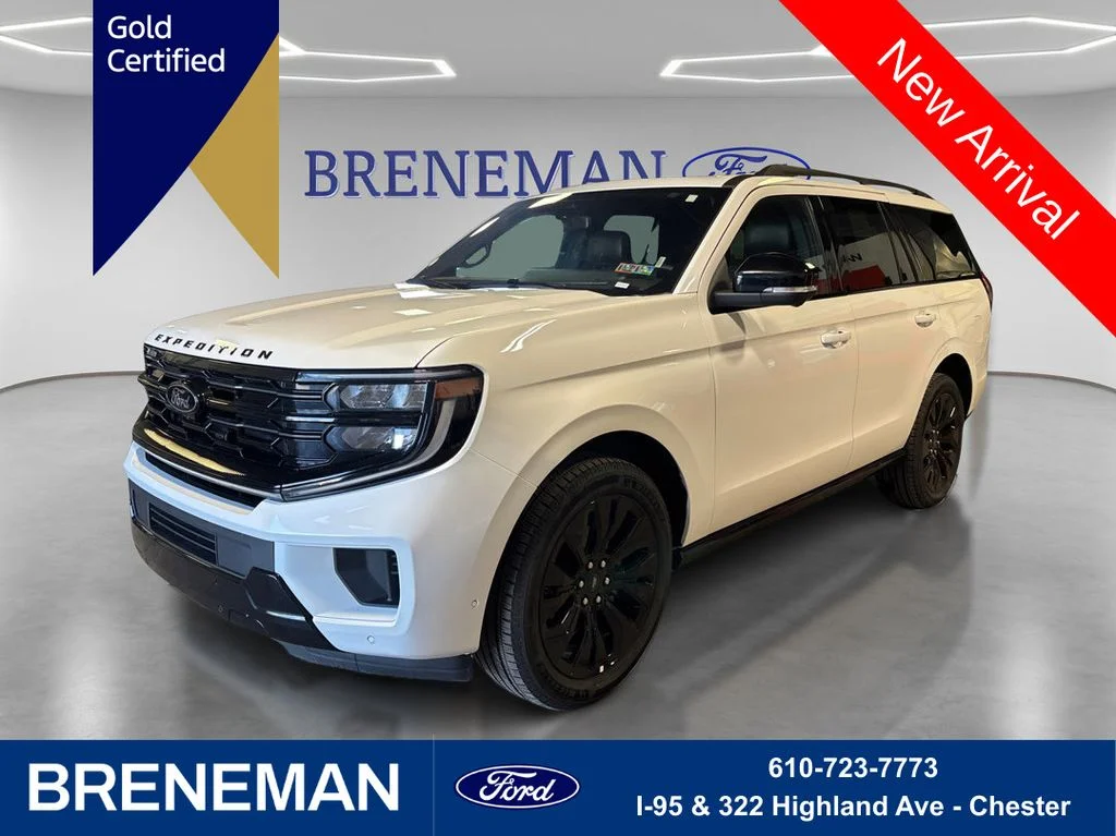 Used 2025 White Metallic Ford Platinum image 1