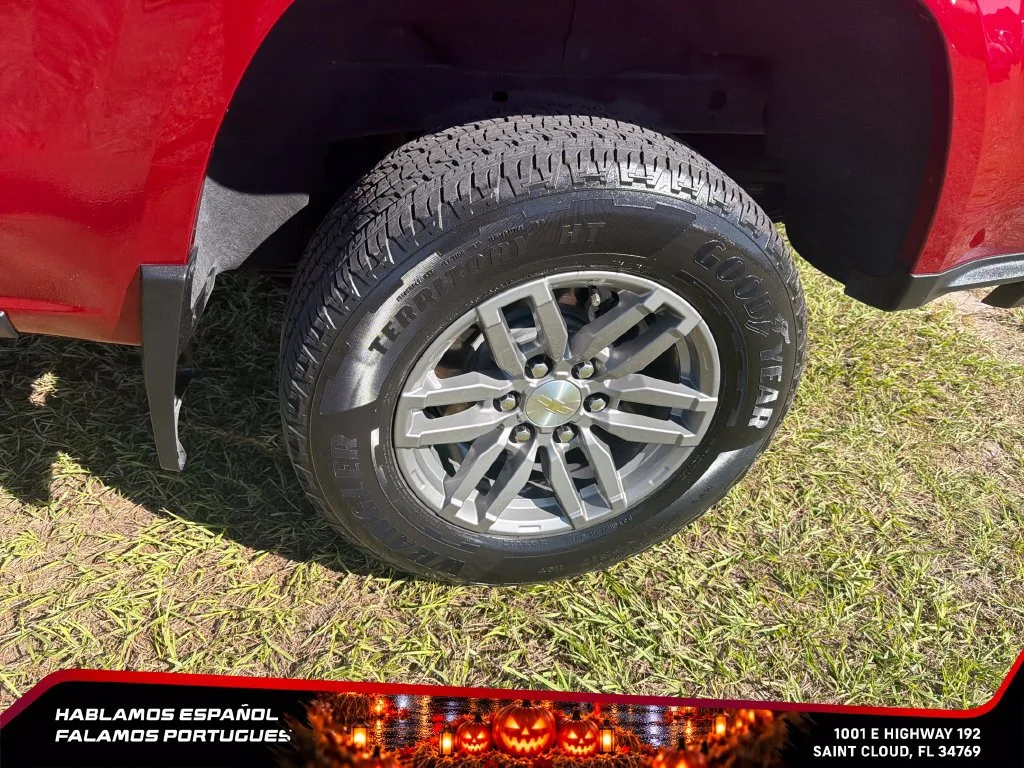 Used 2023 RADIANT RED TINTCOAT Chevrolet 2WD LT image 11